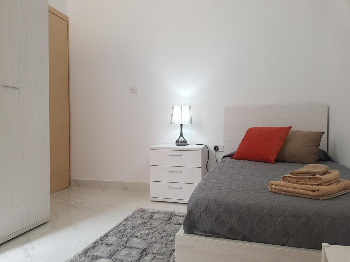 Ac1- Prime Location 3 Bedroom Apt In St.Julian'S Saint Julian's Dış mekan fotoğraf