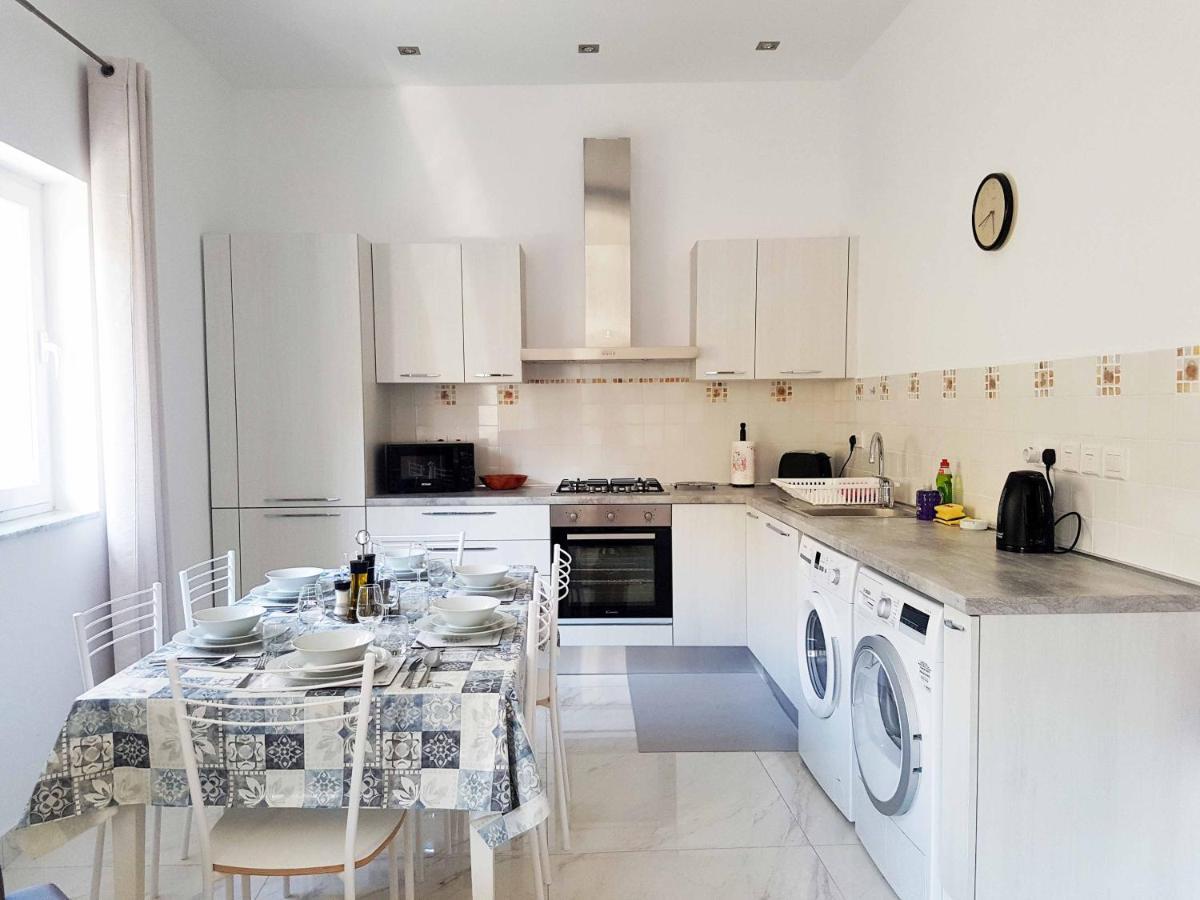 Ac1- Prime Location 3 Bedroom Apt In St.Julian'S Saint Julian's Dış mekan fotoğraf